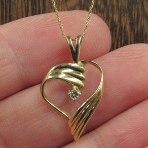 18" 10K Gold Solitaire Diamond Heart Necklace